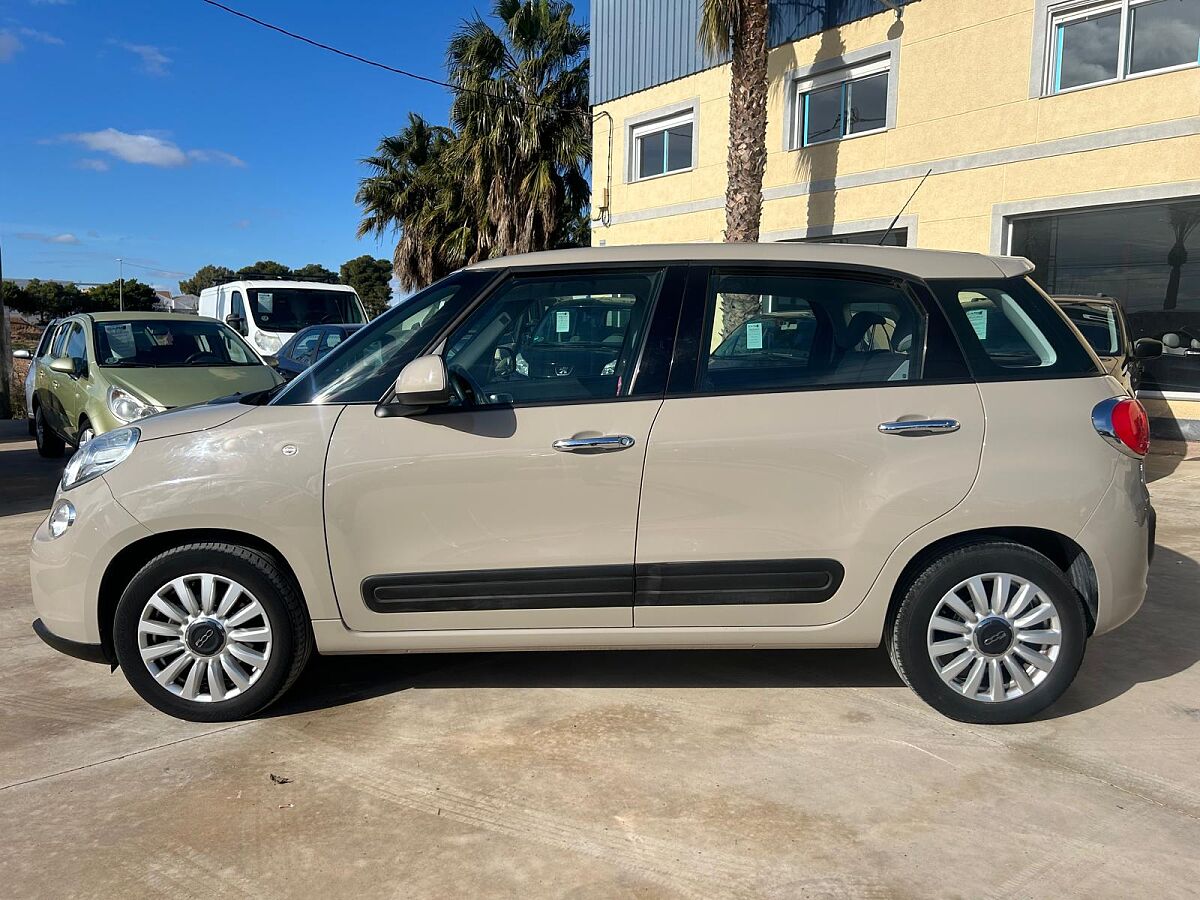 FIAT 500L POP STAR 1.4 SPANISH LHD IN SPAIN ONLY 63000 MILES SUPERB 1 OWNER 2017